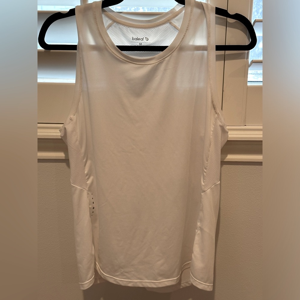 White workout tank size M Baleaf brand purchased from Amazon